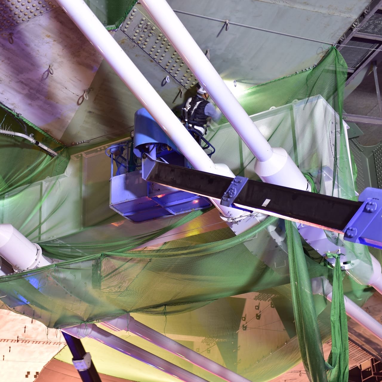 剥落防止ネット設置工事